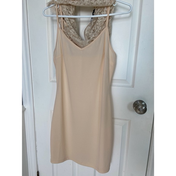 Dynamite Medium Off White Lace Dress - Picture 6 of 6